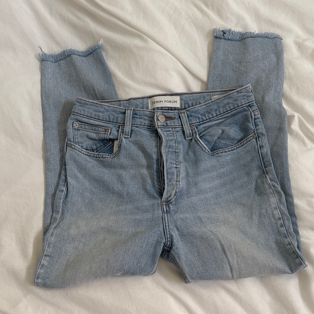 Denim Forum Yoko High Rise Slim Light wash Blue frayed Ankle Jeans size 29